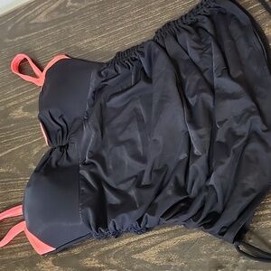 Miraclesuit Tankini Top Ruching Slimming Modest Size 14 Coral & Black